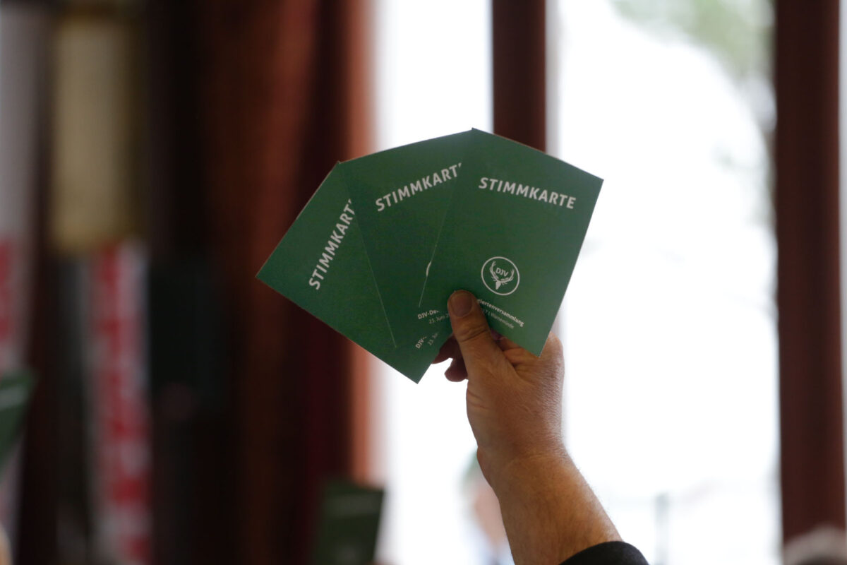 Auf dem Bundesjägertag in Fulda wählen 400 Delegierte einen neuen DJV-Präsidenten. Quelle: Bergemann/DJV